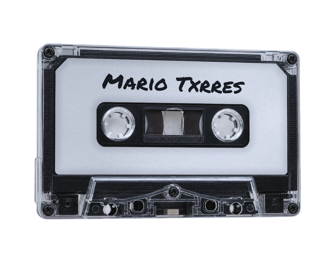 Casete con «Mario Txrres» escrito a mano en la etiqueta